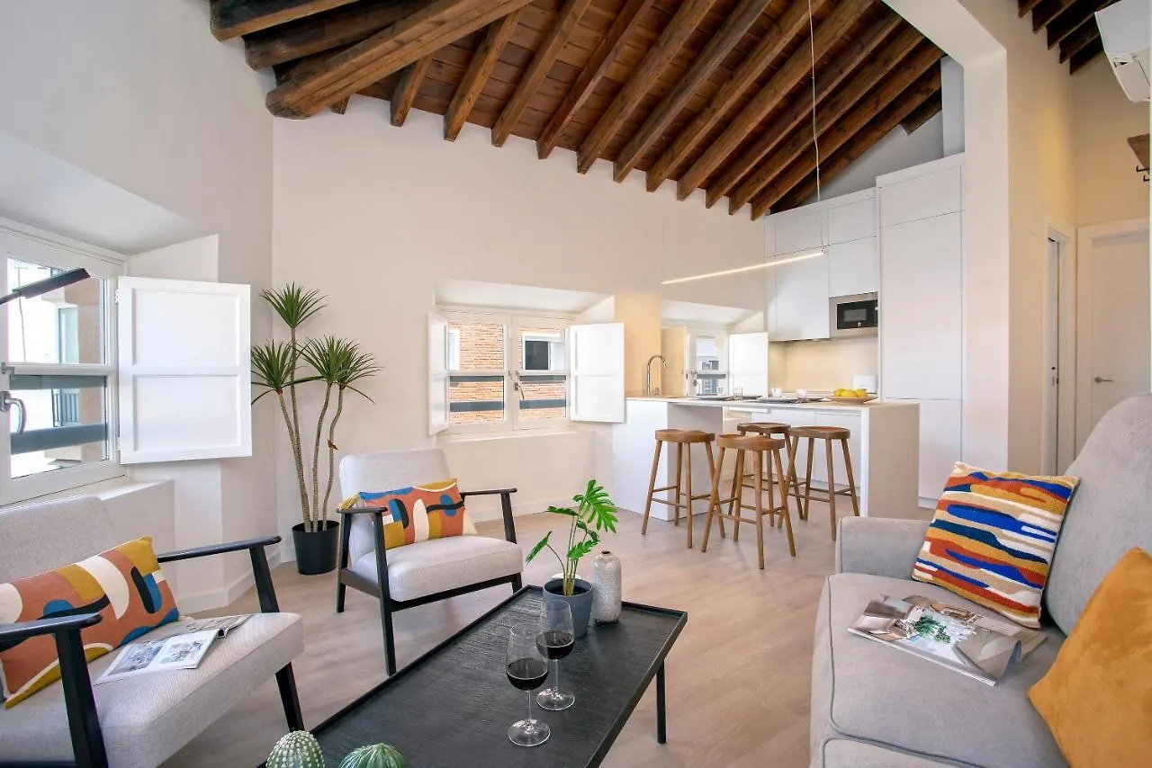 Apartamentos Thyssen Cisneros By Rent Me Málaga