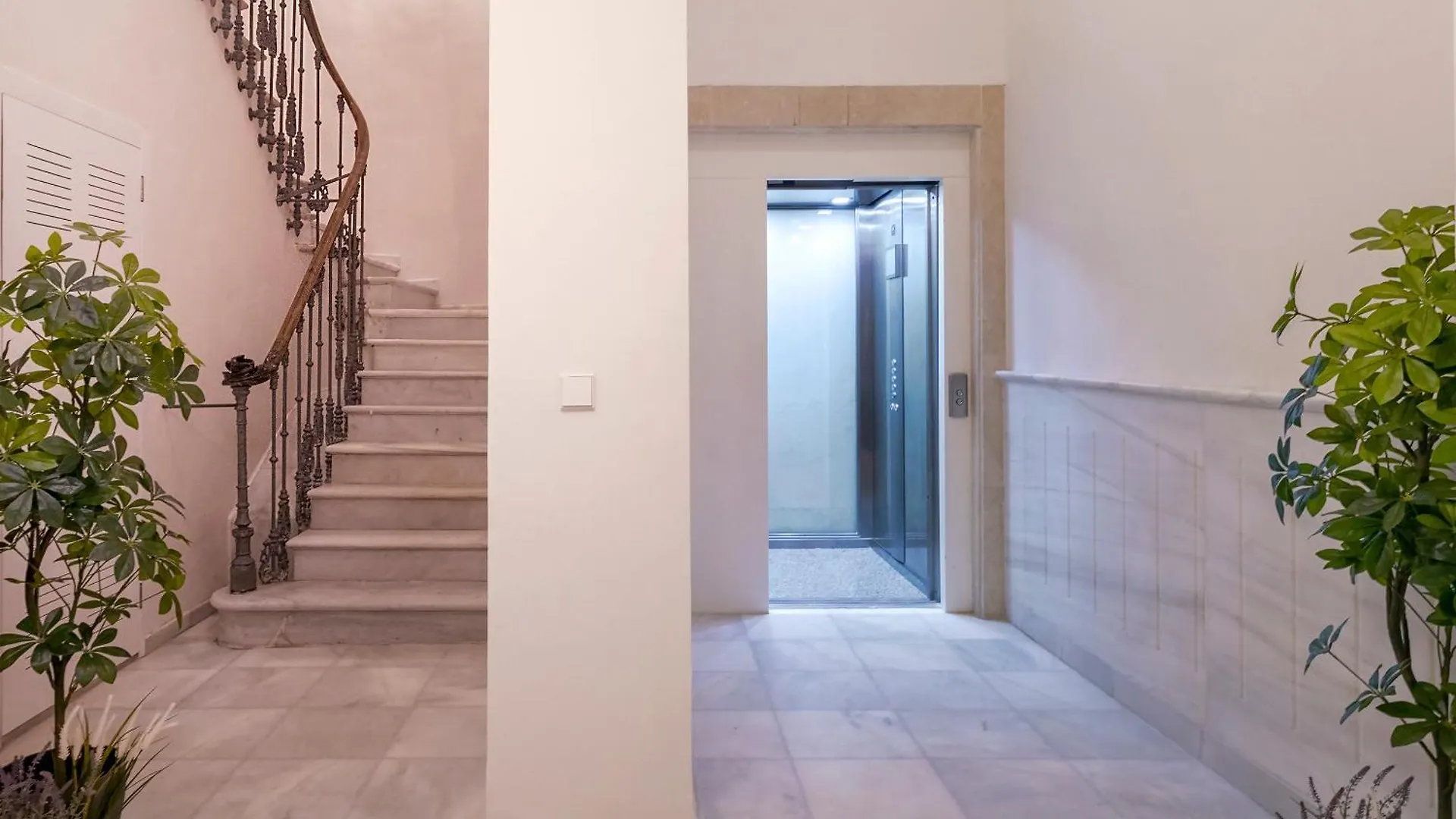 Apartamentos Thyssen Cisneros By Rent Me Málaga Espanha